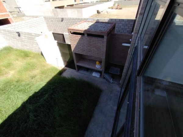 VENTA DUPLEX 3 DORMITORIOS PREMIUM EN DOCTA URBANIZACION ! 