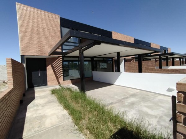 VENTA DUPLEX 3 DORMITORIOS PREMIUM EN DOCTA URBANIZACION ! 