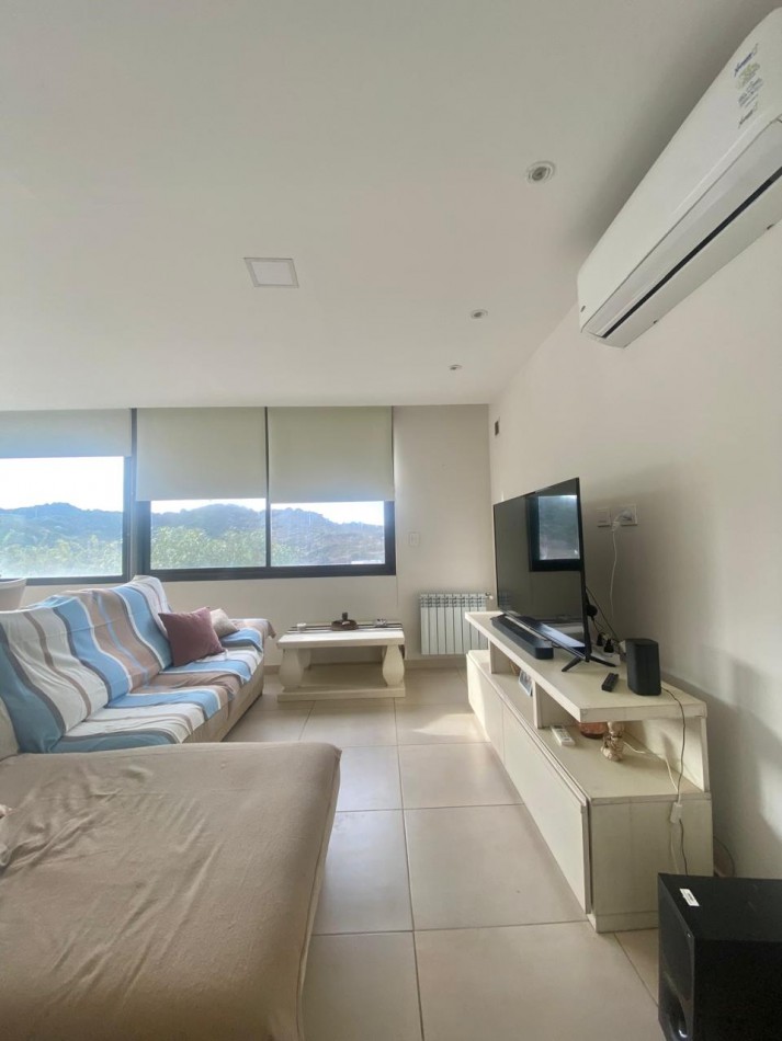 VENTA HERMOSA CASA EN BARRIO CERRADO TIERRA ALTA COMARCA SERRANA