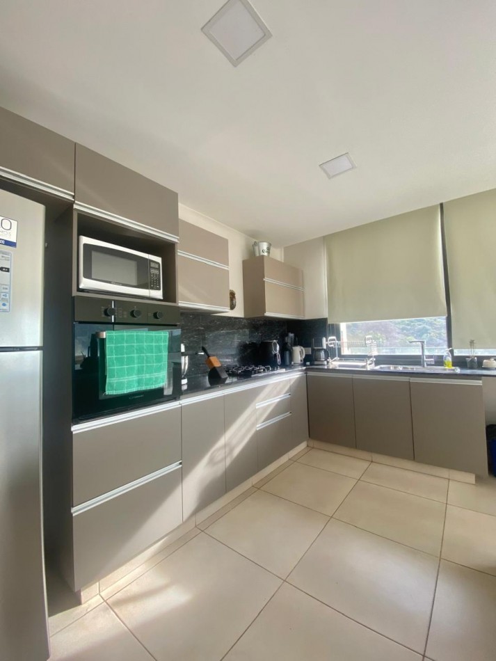 VENTA HERMOSA CASA EN BARRIO CERRADO TIERRA ALTA COMARCA SERRANA