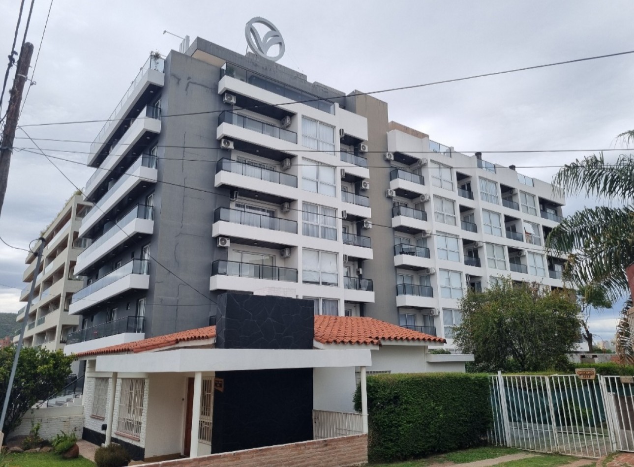 VENTA DPTO 1 DORMITORIO Y COCHERA CENTRO VILLA CARLOS PAZ !!!
