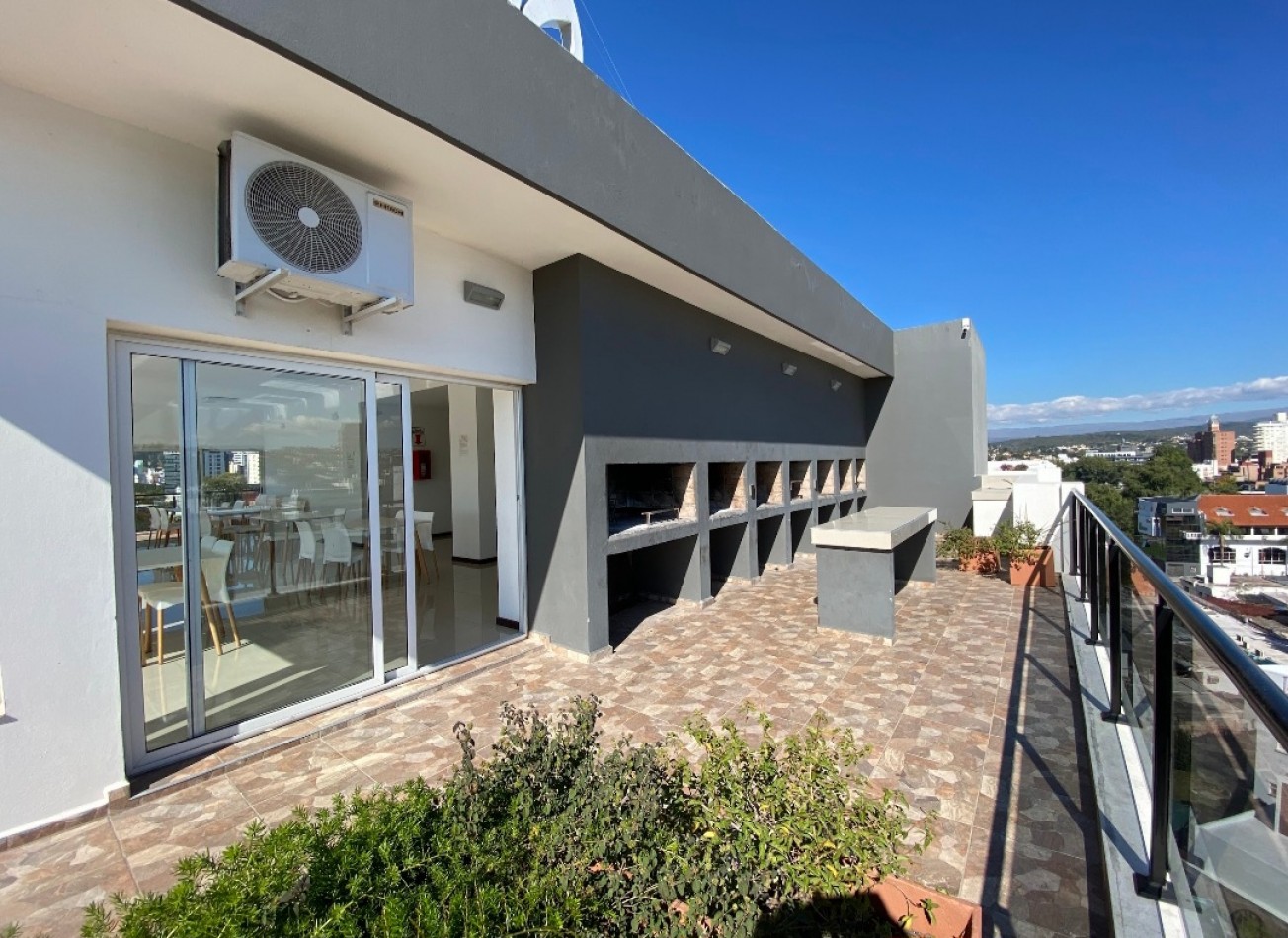 VENTA DPTO 1 DORMITORIO Y COCHERA CENTRO VILLA CARLOS PAZ !!!