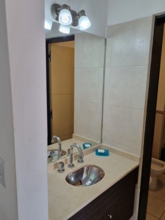 VENTA DPTO DE 1 DORMITORIO Y COCHERA AMOBLADO EN VILLA CARLOS PAZ !!