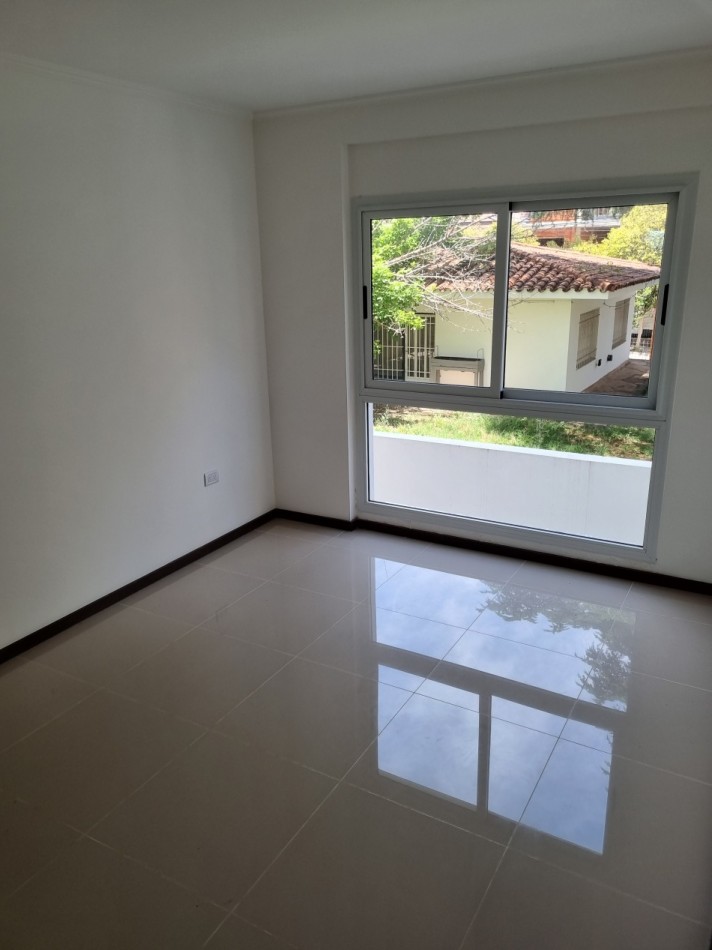 OPORTUNIDAD AMOBLADO!! VENTA DPTO 1 DORMITORIO Y COCHERA A ESTRENAR EN EDIFICIO VENETO VI