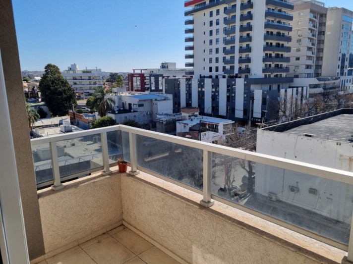OPORTUNIDAD RETASADO! VENTA DPTO 1 DORMITORIO BALCON CON EXCELENTE VISTA!
