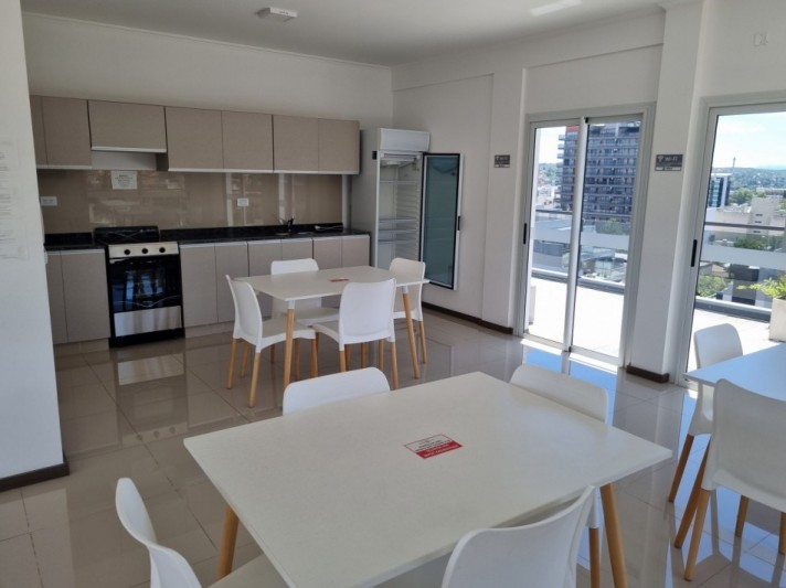 OPORTUNIDAD AMOBLADO!! VENTA DPTO 1 DORMITORIO Y COCHERA A ESTRENAR EN EDIFICIO VENETO VI