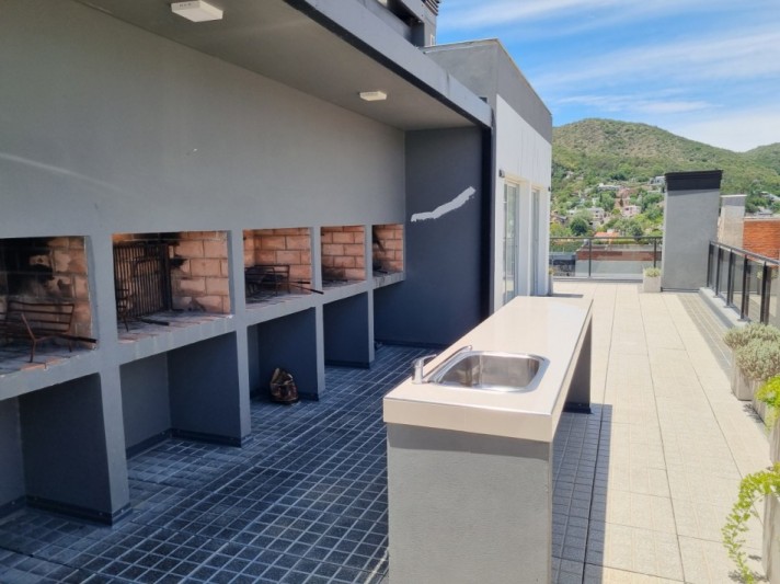 OPORTUNIDAD AMOBLADO!! VENTA DPTO 1 DORMITORIO Y COCHERA A ESTRENAR EN EDIFICIO VENETO VI